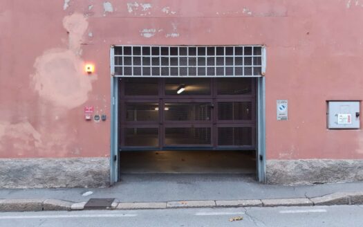 SESTRI VIA CIRO MENOTTI AMPIO BOX DOPPIO DI CIRCA MQ.27