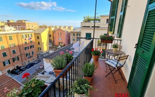 SESTRI CENTRO – VIA TRAVI VANI 6, MQ. 98, PIANO ULTIMO, ASCENSORE E BALCONE