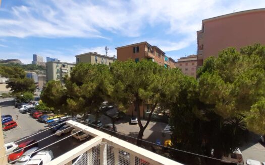SESTRI – VIA MARONCELLI ORDINATISSIMI VANI 5