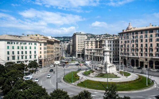 CENTRO (PIAZZA DE FERRARI)
