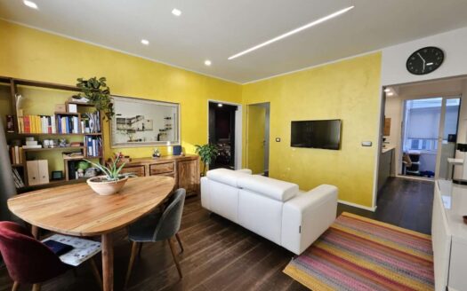 SESTRI CENTRO – VIA SESTRI AD. RIFINITI MQ. 92, BISERVIZI