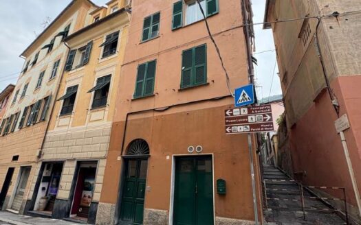 NERVI CAPOLUNGO