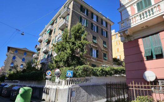 SESTRI 7 VANI BALCONE TERRAZZO CANTINA TERMOAUTONOMO POSS.BOX